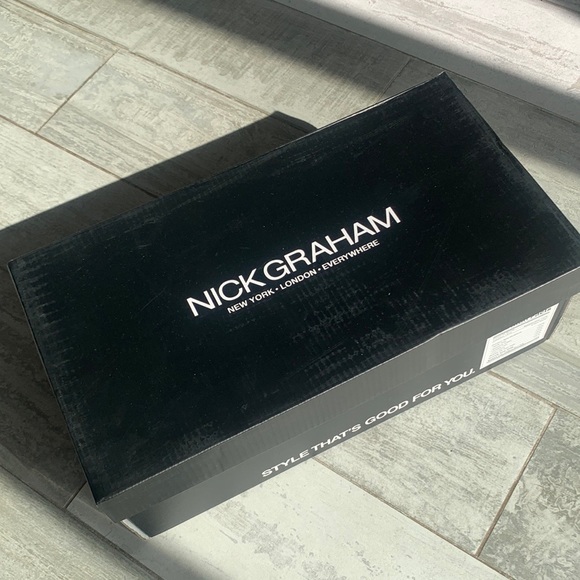 Nick Graham Cardboard Shoe Box Empty For your Gift Wrap - Picture 6 of 6